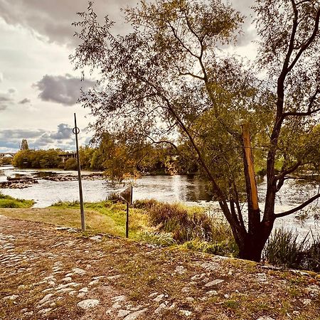 L'Escale En Amerique - Home Homy Saint-Florent-sur-Cher ภายนอก รูปภาพ
