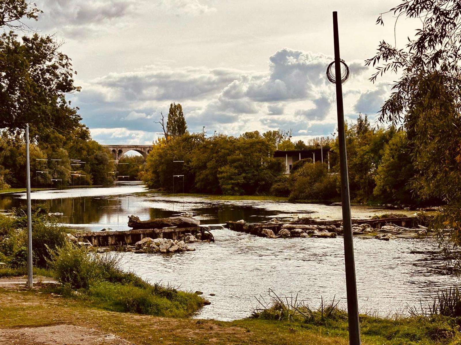 L'Escale En Amerique - Home Homy Saint-Florent-sur-Cher ภายนอก รูปภาพ